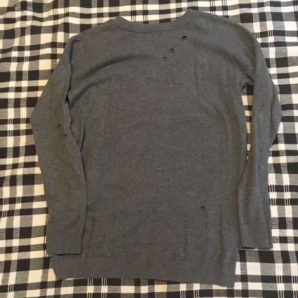 Trouve Distressed Sweater in Gray M - Picture 6 of 6